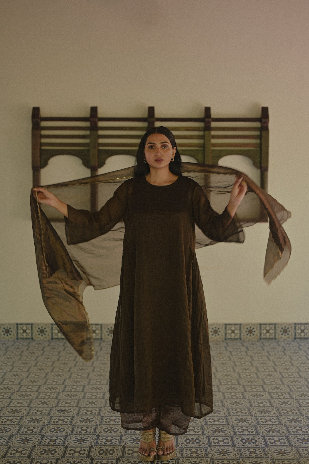 Black Chanderi Tissue Kurta Set - Zuleiha