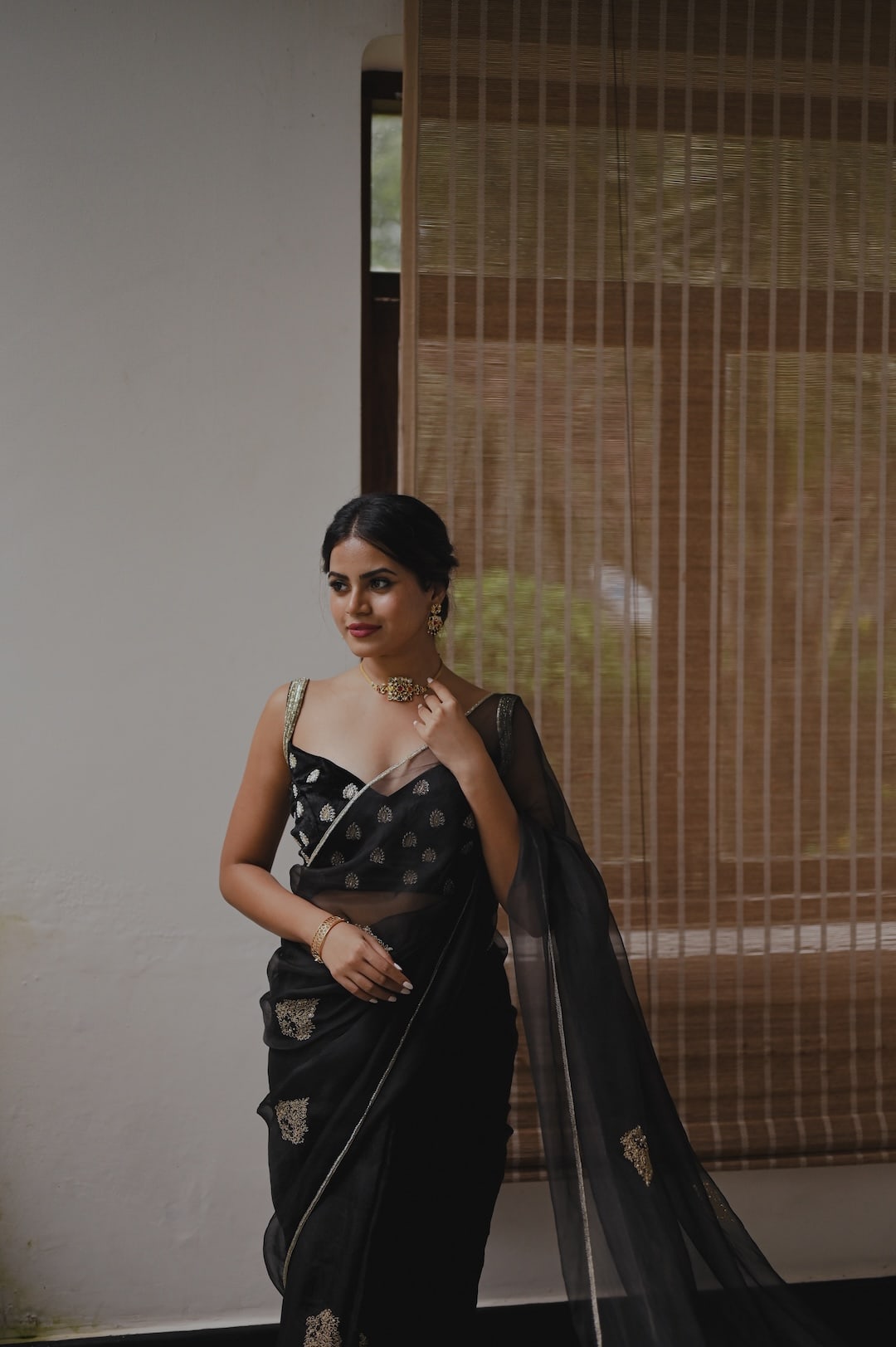 Begum Kara Saree - Zuleiha