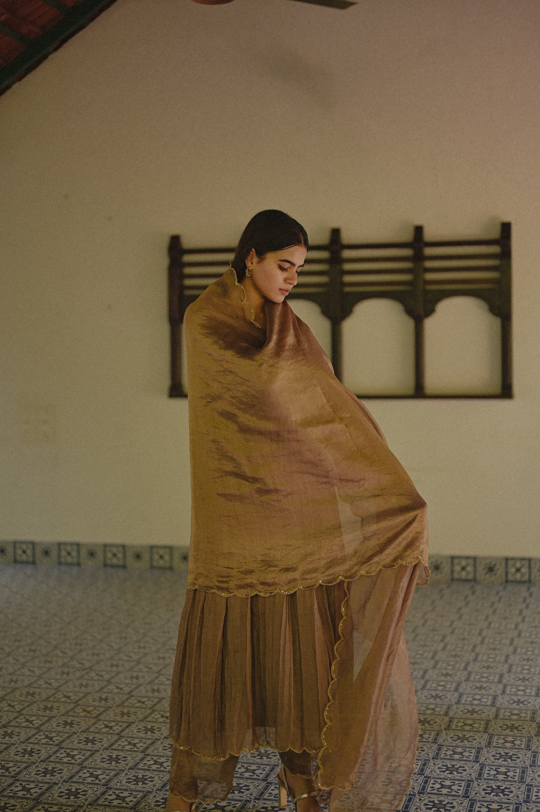 Grey Chanderi Tissue Kurta Set - Zuleiha