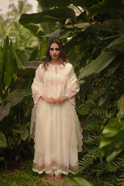 WildFlower Offwhite - Zuleiha