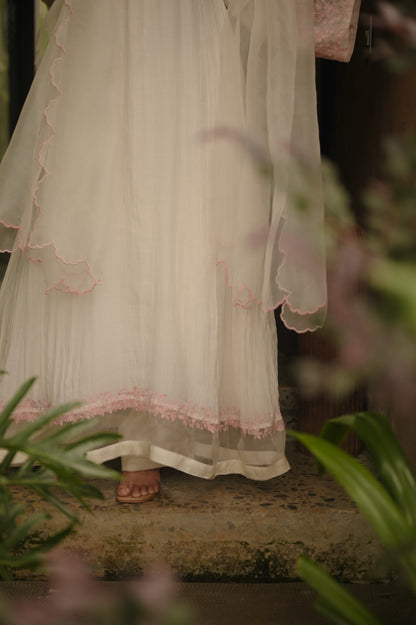 WildFlower Offwhite - Zuleiha