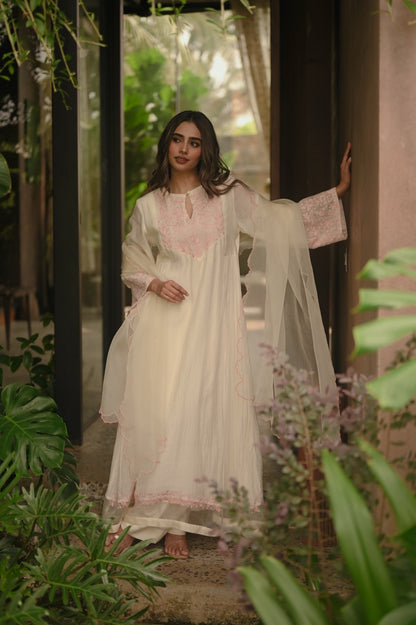WildFlower Offwhite - Zuleiha