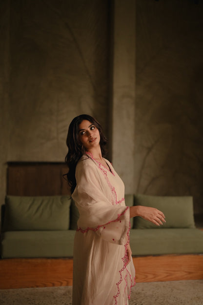 WildFlower Ivory and Pink - Zuleiha