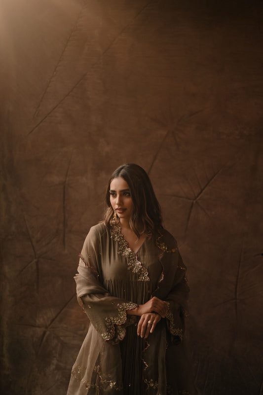 Roohi Grey and Red Set - Zuleiha