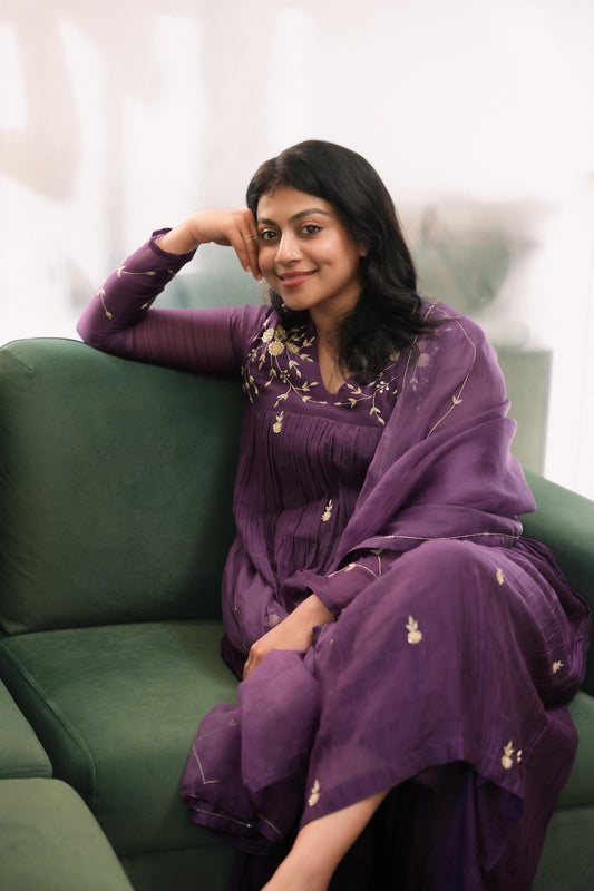 Shruthi Ramachandran in Zuleiha purple Chanderi handworked Kurti set