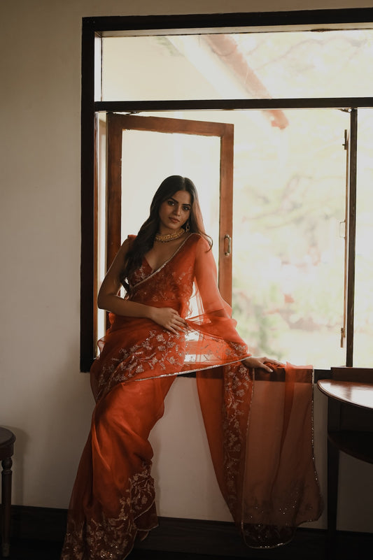 Begum Surkh Saree