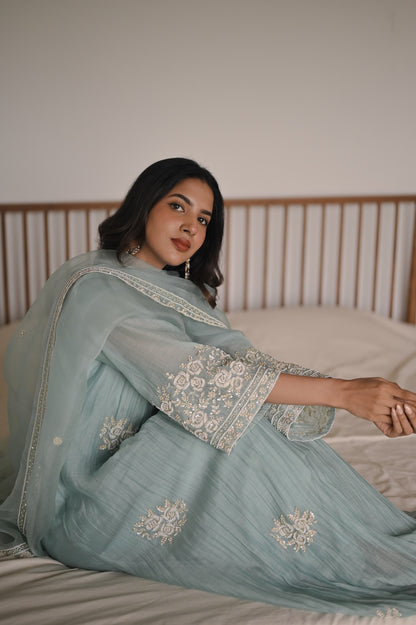 Sukoon Neel Set - Zuleiha