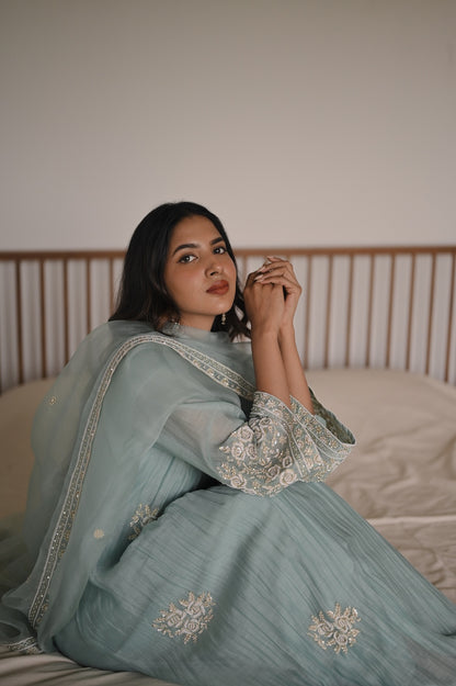 Sukoon Neel Set - Zuleiha