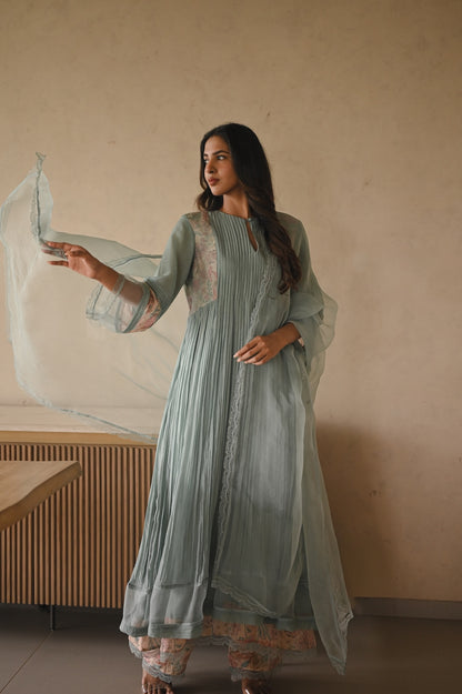 Sukoon Phool Set- Zuleiha