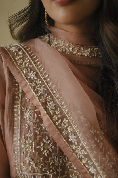 Sukoon Luxe Soft Gold Set - Zuleiha